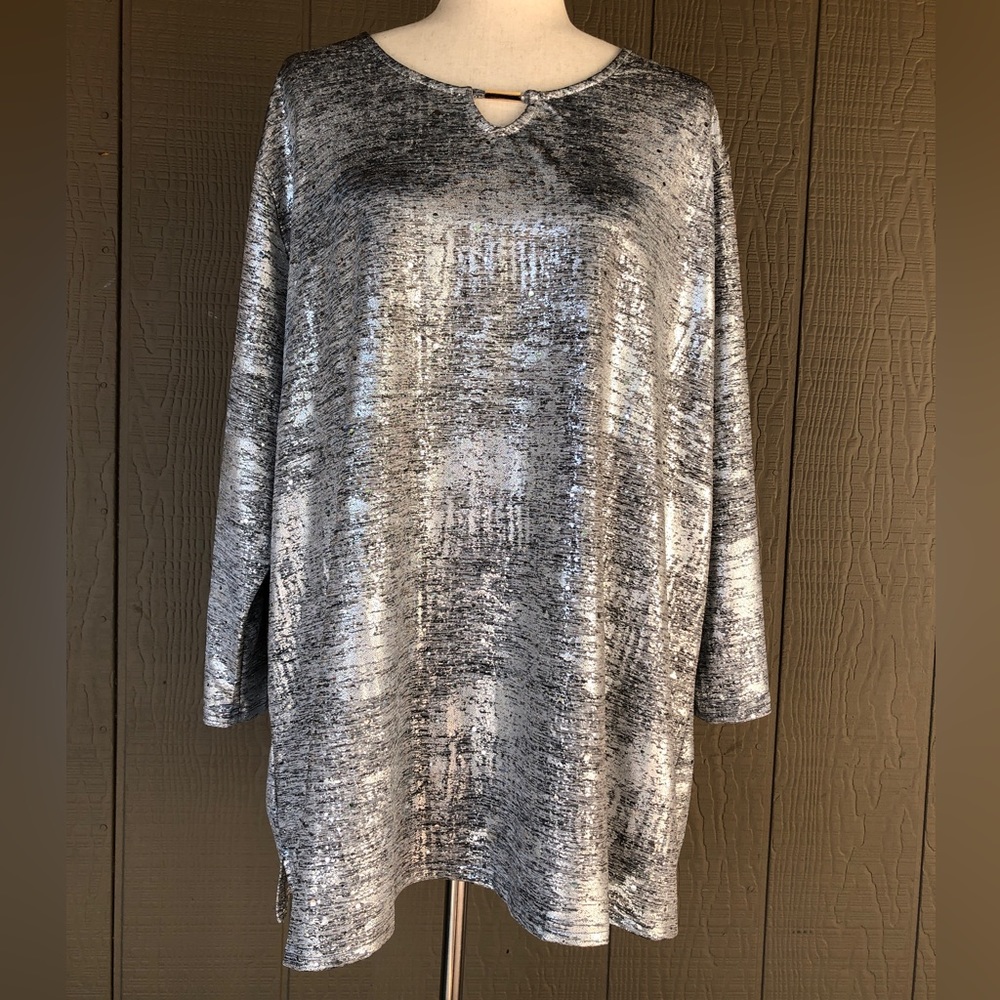 Salon Studio Silver Metallic Blouse. Size- 3X